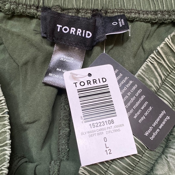 TORRID army green tie waist cargo jogger pants - Picture 2 of 5
